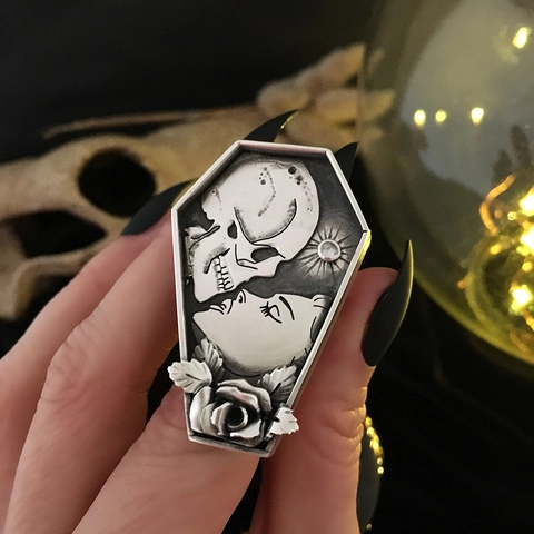 Gothic Retro Punk Coffin Skull Rose Alloy Ring Vintage Halloween Party Decorative Finger Ring For Men Women