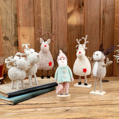 Décorations De Noël En Feutre De Laine Fait Main Figurine Renne Gnome Avec Base En Bois Style Forêt Nordique Décor Bureau