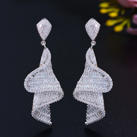 Orecchini Pendenti Geometrici a Spirale per Donna in Rame Con Zirconia Perno in Argento Sterling 925 Orecchini Lunghi