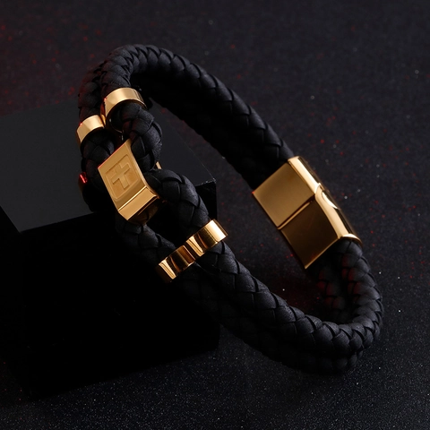 Bracelet En Cuir Tressé Double Couche Pour Hommes Avec Fermoir Magnétique En Acier Inoxydable Charme De Croix Style Punk
