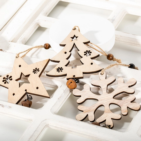 Hölzerner Weihnachtsschmuck Mit Metallglocken Und Hanfseil Ausgehöhlte Schneeflocke Baum Stern Vintage Rustikale Feiertagsdeko