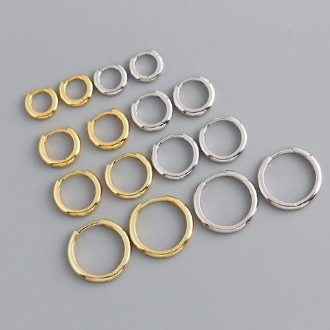 Pendientes de Aro Minimalistas de Plata de Ley 925 para Mujeres Niñas Chapados en Oro Plata Pulido Círculo Huggie Joyería