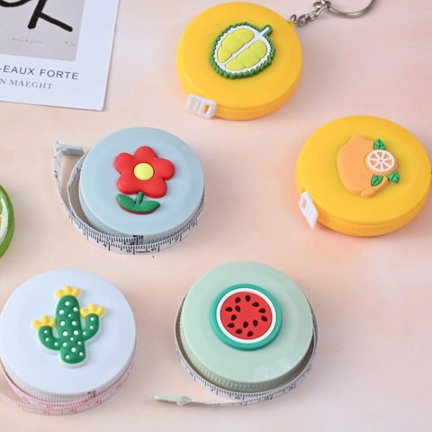 Cinta Métrica Retráctil Dibujos Animados Portátil Costura Cuerpo Sastre Regla Suave Mini Plástico Silicona Fruta 3D