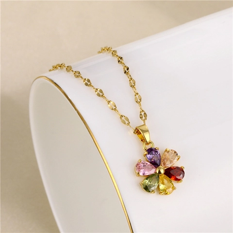 Blumen Anhänger Halskette Titanstahl Bunter Zirkon 18K Vergoldet Kupfer Schmuck Für Damen
