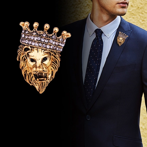 Vintage Lion Head Brooch With Crown Rhinestones Zinc Alloy Mens Suit Lapel Pin Retro Animal Relief Jewelry