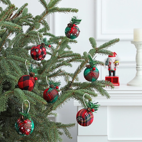Plaid Fabric Christmas Tree Hanging Ornaments With Pinecones Pine Needles Red Berries Decorative Festive Baubles Farmhouse Style