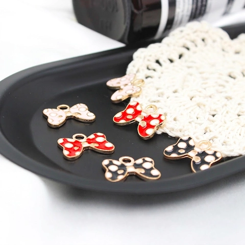 Graziosi Ciondoli A Fiocco Con Pois In Lega E Smalto Per Creazione Di Gioielli Fai-Da-Te Accessori