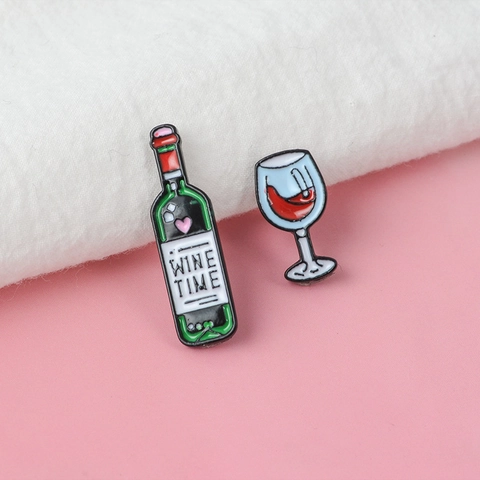 Creative Wine Bottle And Glass Enamel Brooch Pin For Women Men Cartoon Wine Time Letter Heart Badge Lapel Pins Fashion Jewelry