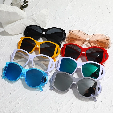 Lunettes De Soleil Surdimensionnées PC Design Aile De Flamme Protection UV400 Style Punk Lunettes De Rue Pour Femmes Hommes