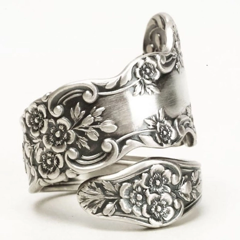 Vintage Spoon Ring Alloy Floral Engraved Rose Pattern Wide Band Spiral Design Jewelry For Women