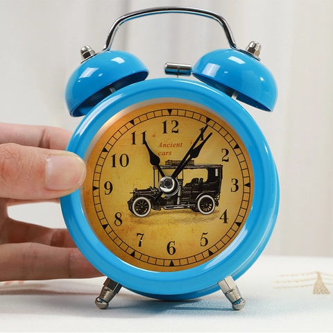 Reloj Despertador Vintage de Metal con Doble Campana Silencioso Reloj de Mesa de Cuarzo Retro Europeo Con Luz Nocturna