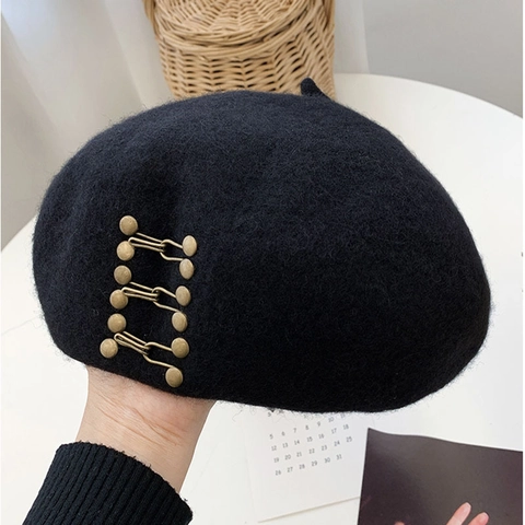 Women Wool Blend Beret Hat British Vintage Solid Color Artist Hat With Metal Buckle Autumn Winter Warm Painter Cap Fashion Accessories