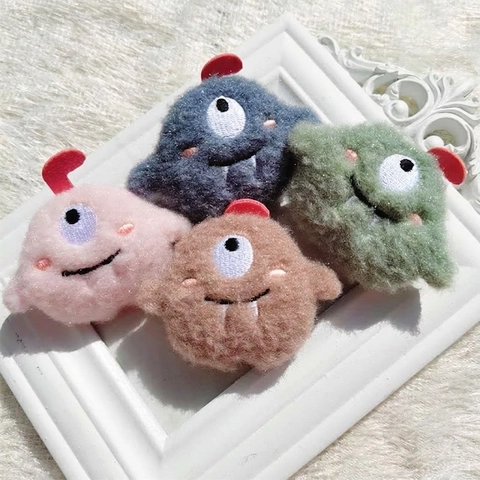 Broche Monstre En Peluche Mignonne Brodé Doux Accessoire Décoratif Pour Sacs Vêtements Chapeaux Pulls