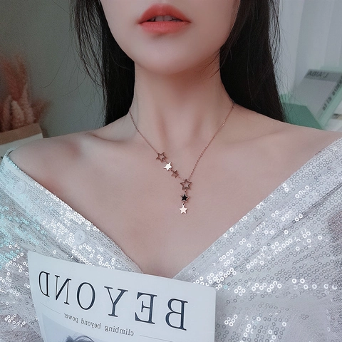 Elegante Roségold Titan Stahl Halskette Für Damen Minimalistische Multi Stern Anhänger Mit Schwarzer Emaille Schlüsselbein Kette