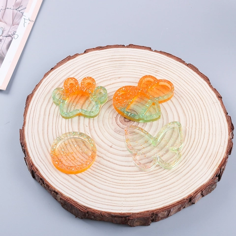 DIY Quicksand Silicone Mold For Resin Jewelry Pendant Casting Butterfly Bee Cat Paw Heart Round Shape Flexible