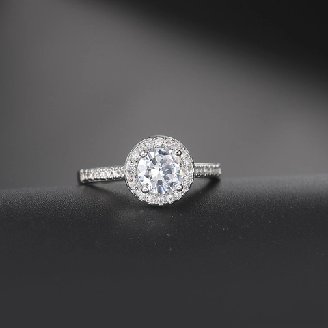 Classic Halo Engagement Ring Elegant Cubic Zirconia Copper Wedding Jewelry Round Pear Heart Oval Square Style For Women