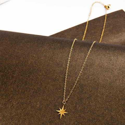 Collier Pendentif Soleil Étoile en Acier Inoxydable pour Femme Plaqué Or 18K Chaîne de Clavicule Octagramme Bijoux de Mode Minimalistes