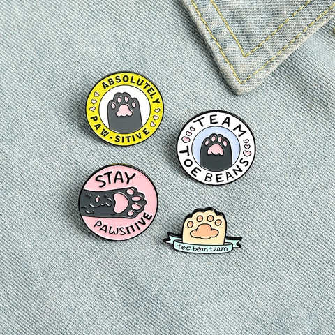 Broches De Esmalte Con Pata De Gato Dibujos Animados Aleación Pintado Lindas Patas Corazón Insignias Creativas Para Bolsos Ropa