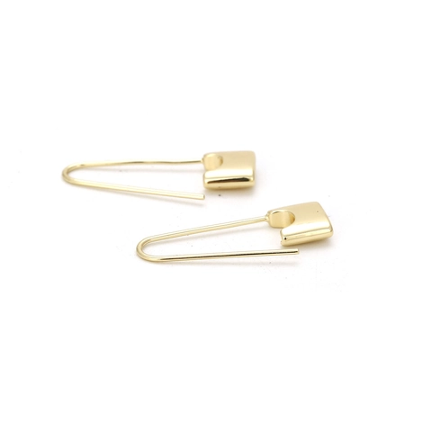 Minimalism Creative Gold Plated Safety Pin Earrings For Women Retro Fashion Geometric Paperclip Hoop Earrings Jewelry Gift