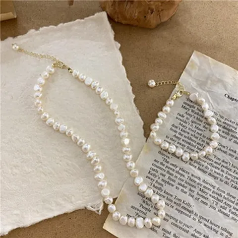 Natural Baroque Pearl Necklace For Women Retro Minimalist Freshwater Pearl Choker Gold Alloy Clasp Handmade Jewelry Gift