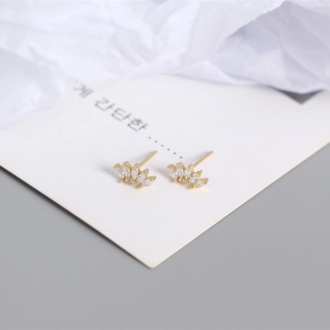 Boucles D'oreilles Puces Zircon Marquise Forme Éventail Couronne Argent Fin 925 Bijoux Élégants Minimalistes Pour Femmes