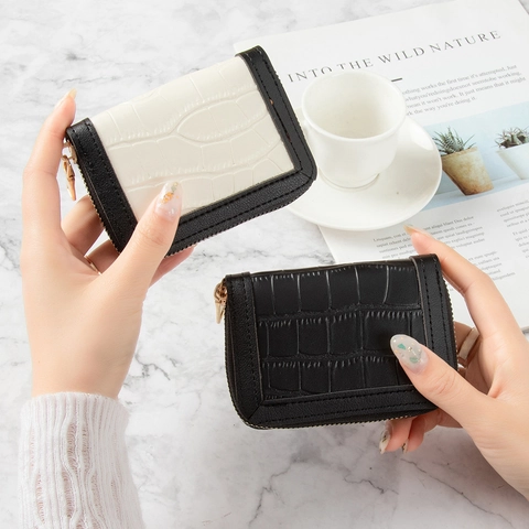 Porte-Cartes En Cuir PU Gaufré Crocodile Blocage RFID Fermeture Éclair Petit Portefeuille Pour Femmes