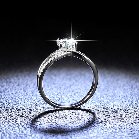 925 Sterling Silver Moissanite Zirconia Twist Band Ring For Women Four Claw Round Wedding Anniversary Finger Ring Jewelry