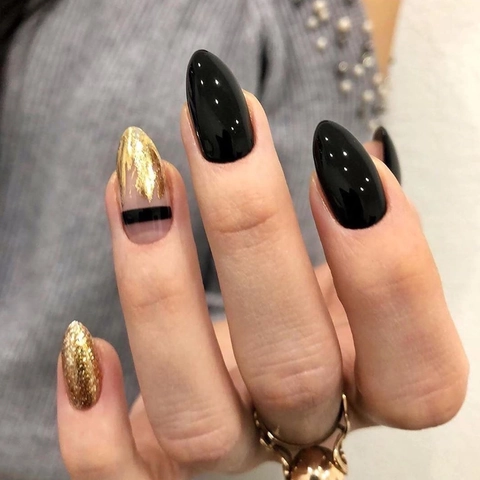 Unghie Finte A Pressione Nero Oro Glitter Stiletto Mandorla Lucido Impermeabile Unghie Artificiali Per Donne Elegante