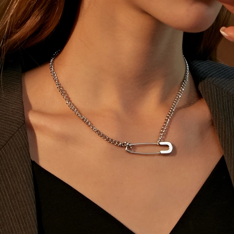 Collar Con Colgante De Alfiler De Seguridad Aleación Clip Cadena Clavícula Diseño Simple Estilo Genial Joyería Mujer
