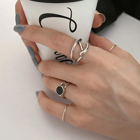 925 Sterling Silber Ring Für Damen Retro Cross Unregelmäßig Schwarz Emaille Minimalistisch Verstellbares Offenes Band