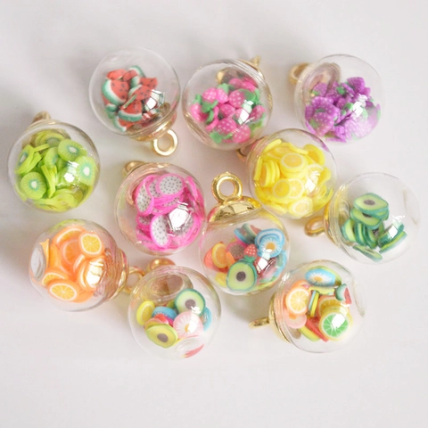 Transparente Glaskugel Anhänger Mit Bunten Sternfrucht Scheiben Glitzer Pailletten Und Goldener Metallschlaufe Für DIY Schmuck