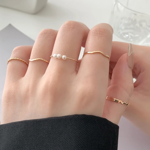 Minimalist Wavy Twisted Rings For Women Alloy Imitation Artificial Pearl Retro Fashion Stackable Jewelry Finger Accessories