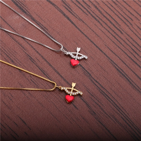 Collier Pendentif Flèche De Cupidon À Travers Un Cœur Rouge Cuivre Zircon Micro Incrusté Bijoux Romantiques Pour Femmes