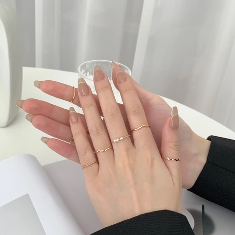 Minimalist Wavy Twisted Rings For Women Alloy Imitation Artificial Pearl Retro Fashion Stackable Jewelry Finger Accessories