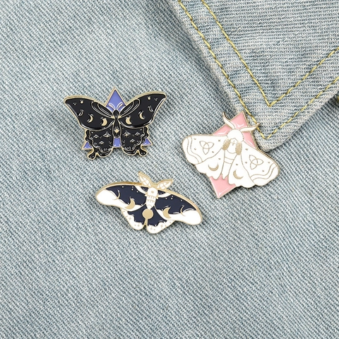 Hemelse Mot Vlinder Emaille Pin Legering Maanfase Ster Brosche Vintage Mysterieus Gothic Sieraden Kleding Accessoires Vrouwen Mannen Pins