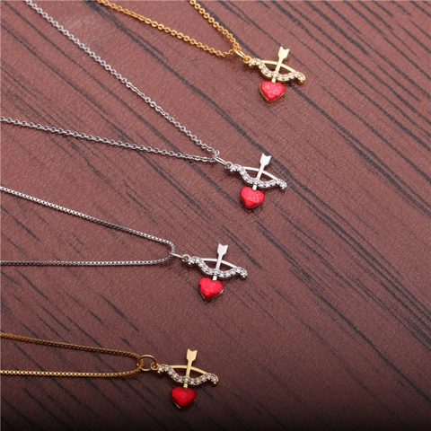 Collier Pendentif Flèche De Cupidon À Travers Un Cœur Rouge Cuivre Zircon Micro Incrusté Bijoux Romantiques Pour Femmes