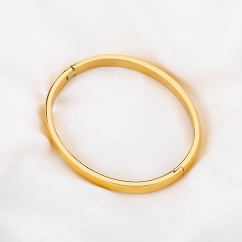Bracciale Rigido Minimalista Acciaio Inossidabile Placcato Oro 18K Lucidato A Specchio Geometrico Ovale Chiusura A Cerniera