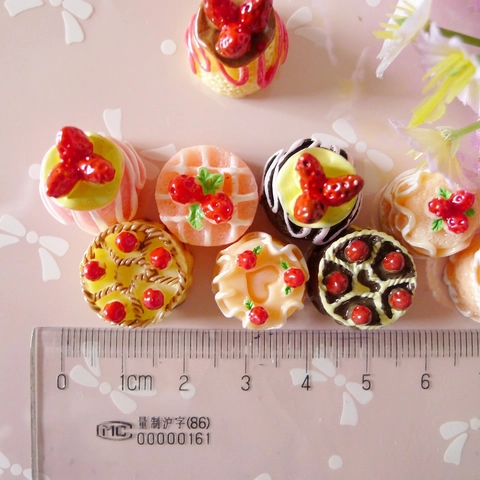 Miniature Simulation Strawberry Cake Charms Resin Cute Food Dessert For DIY Earrings Phone Case Decoration Crafts
