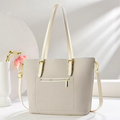 Borsa Tote da Donna in Pelle PU di Grande Capacità Elegante Trama Intrecciata Borsa a Mano Pendolare Tracolla Hardware Dorato