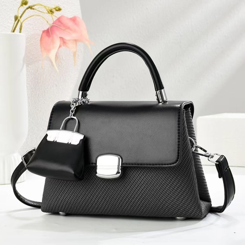 Fashion Macaron Handbag Stitching PU Woven Bucket Bag Large Capacity Shoulder Crossbody Bag With Mini Bag Pendant