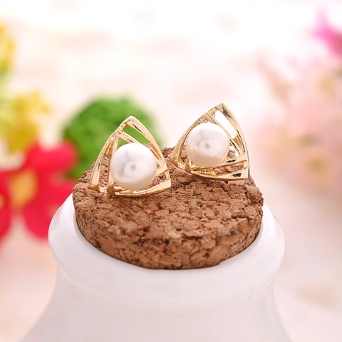 Triangle Künstliche Perlen Ohrstecker Legierung Geometrisch Minimalistisch Elegant Koreanischer Stil Schmuck Damen Mit Edelstahlstift