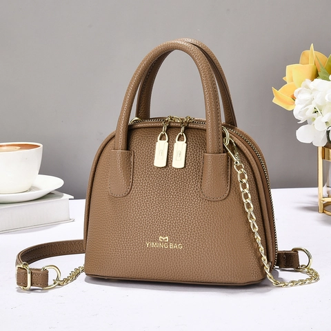 Sac Coquille pour Femmes en Cuir PU à Motif Litchi Sac à Main Mode Bandoulière Avec Bandoulière en Chaîne Métallique
