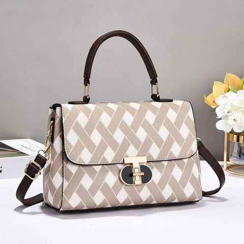Women Fashion Geometric Weave Handbag PU Leather Retro Shoulder Bag With Top Handle Detachable Strap Metal Lock