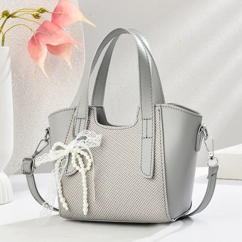 Damen Vintage PU Leder Tote Handtasche Mit Spitze Schleife Künstliche Perle Anhänger Spleißen Umhängetasche Für Den Alltag