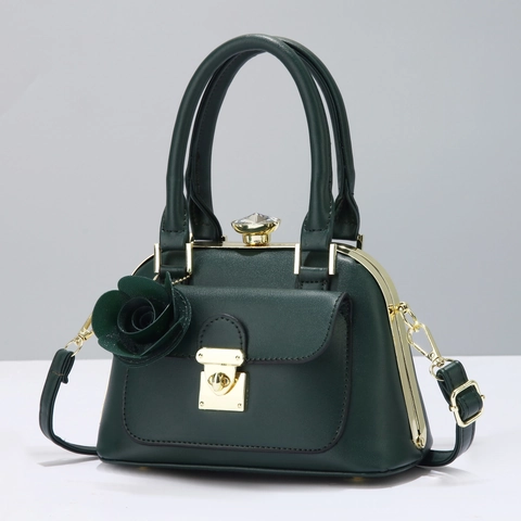 Elegant Women PU Leather Handbag Crossbody Bag With Crystal Rhinestone Lock And Rose Pendant Shell Shape Versatile