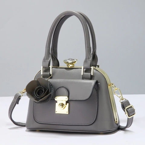 Elegant Women PU Leather Handbag Crossbody Bag With Crystal Rhinestone Lock And Rose Pendant Shell Shape Versatile
