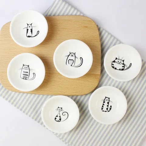 Japanese Style Ceramic Sauce Dish Cartoon Cat Pattern Small Dipping Bowl For Seasoning Soy Sauce Kitchen Tableware