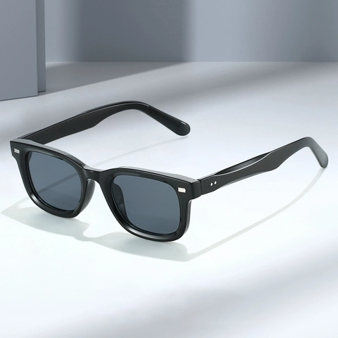 Square Sunglasses Retro Fashion Rivet Decor UV400 Protection PC Frame AC Lens Trendy Travel Eyewear For Women Men