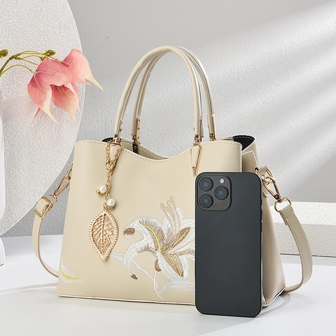 Bolso De Mano Bordado Lirio Tote De Cuero PU Con Colgante Hoja Dorada Perla Artificial Elegante Bolso De Hombro Para Mujeres