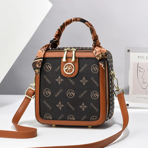 Borsa A Mano Quadrata Retrò Pelle PU Stampa Monogramma Borsa A Tracolla Con Manico In Sciarpa Di Raso Oro Per Donne